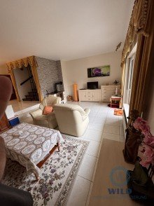 Wohnzimmer Wohlf�hl-Reihenmittelhaus mit drei Balkonen und modernisierter Ausstattung - N�he Klinik P�ttlingen
