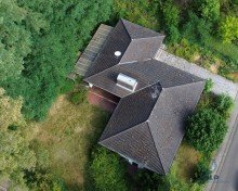 Luftbild Seltene Gelegenheit in P�ttlingen - Winkelbungalow am Waldrand & fu�l�ufig zur Klinik