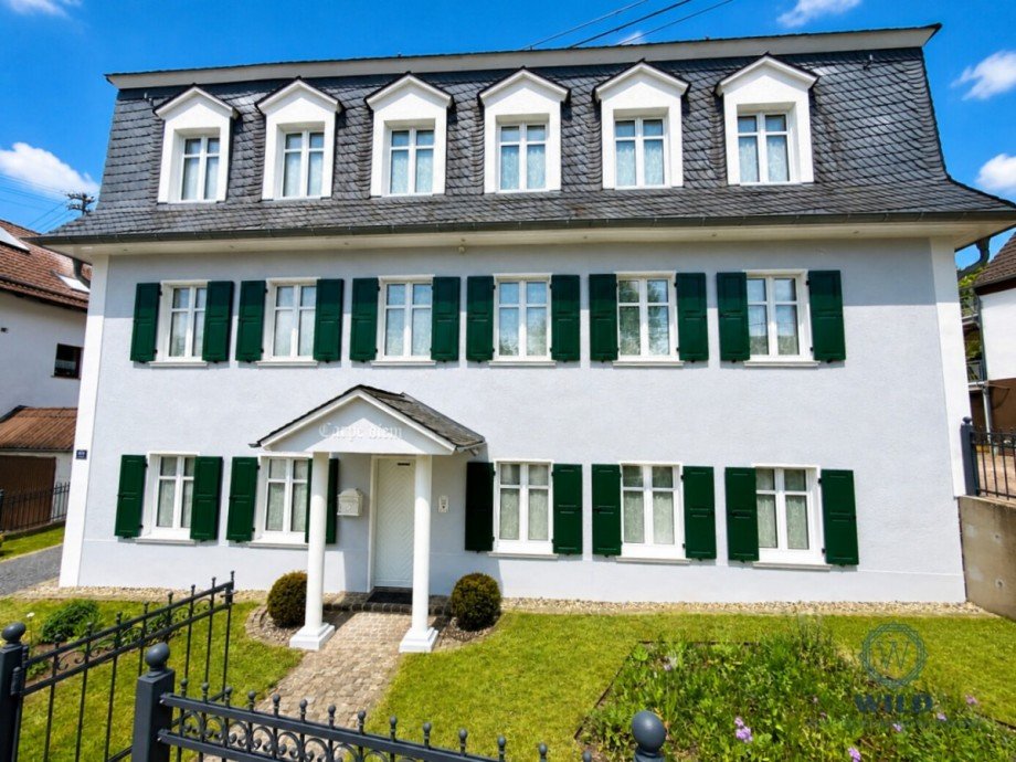 Frontansicht Zweifamilienhaus Illingen