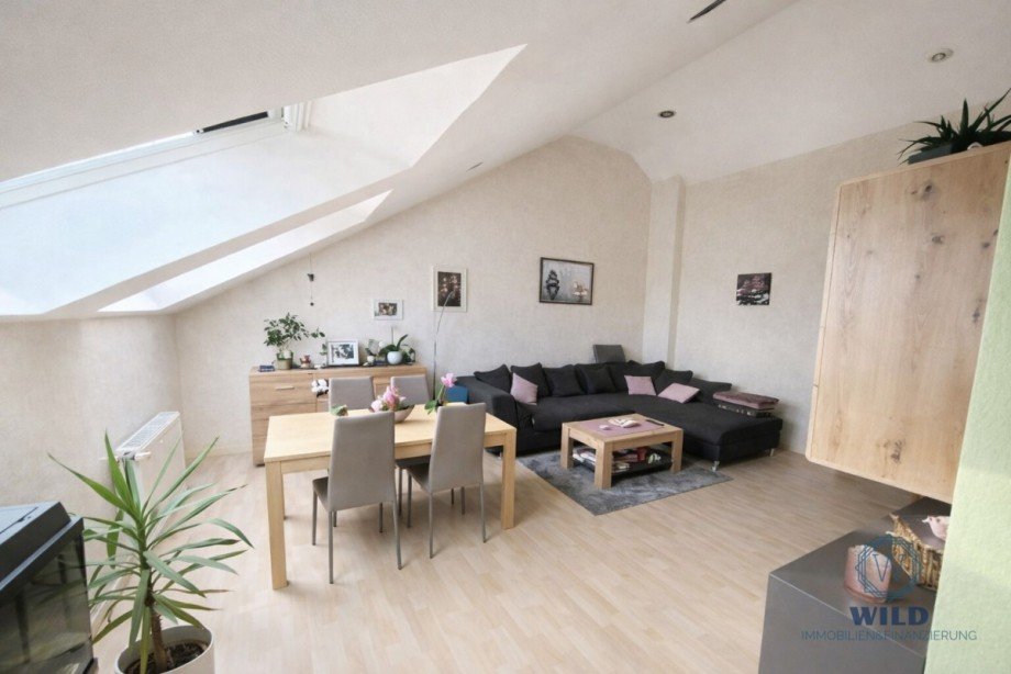 Wohnzimmer2 Dachgeschosswohnung P�ttlingen / Etzenhofen