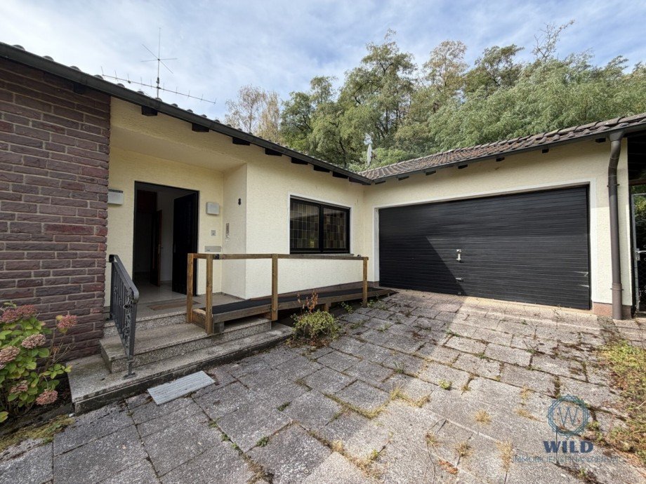 Hausfront Bungalow P�ttlingen