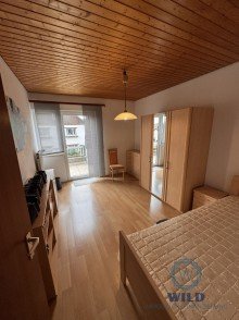 Kind 2 Wohlf�hl-Reihenmittelhaus mit drei Balkonen und modernisierter Ausstattung - N�he Klinik P�ttlingen
