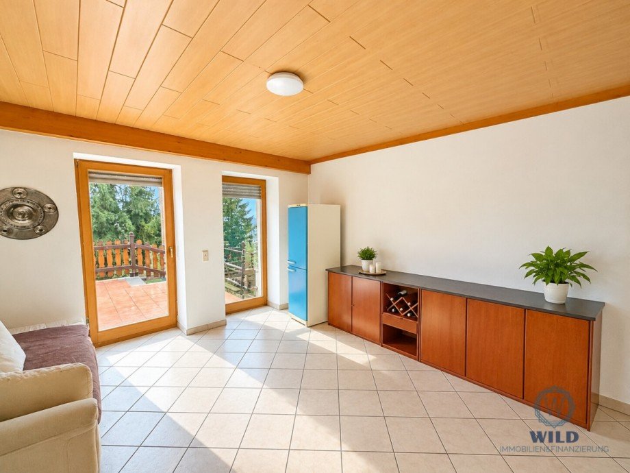 Zimmer-EG-Zugang-Terasse Reihenmittelhaus P�ttlingen / Engelfangen