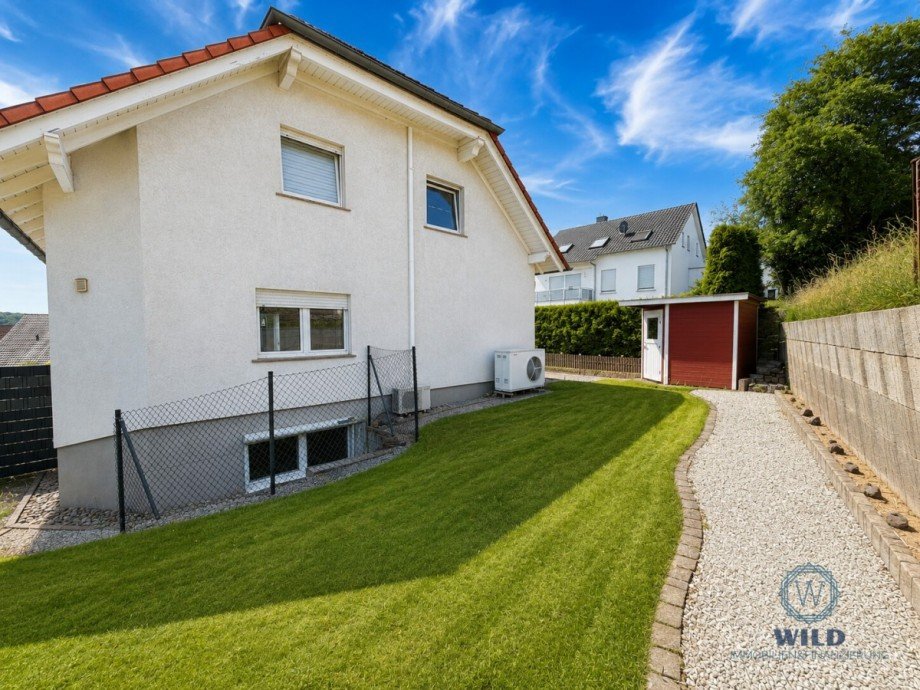 R�ckansicht Einfamilienhaus P�ttlingen